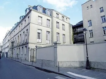 Mije Marais Hostel