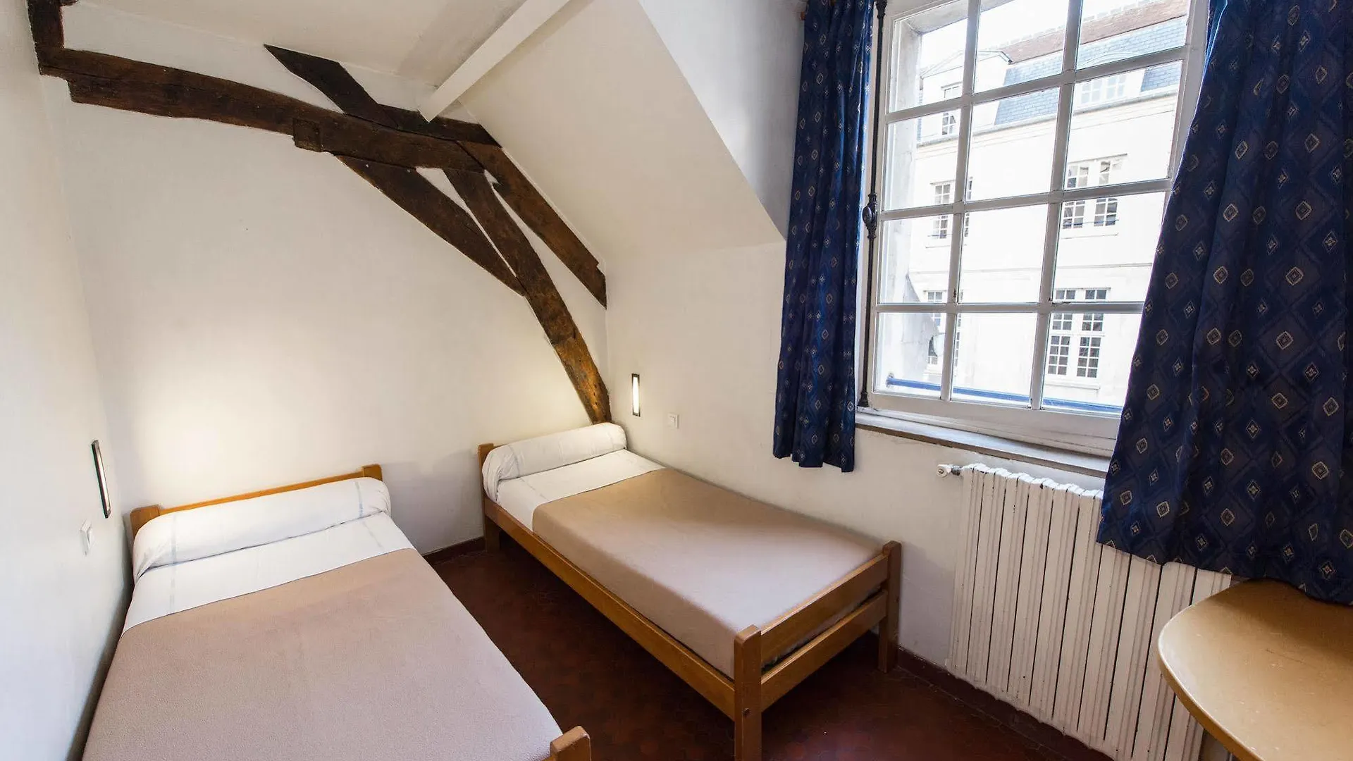 Hostel Mije Marais Hostel *
