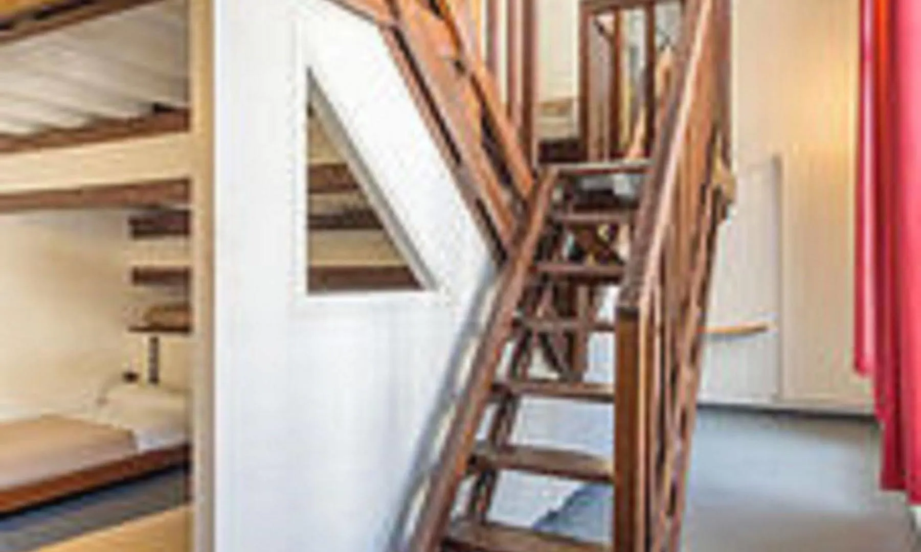 Mije Marais Hostel